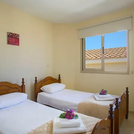 Polyxenia Beach No 10 * Protaras