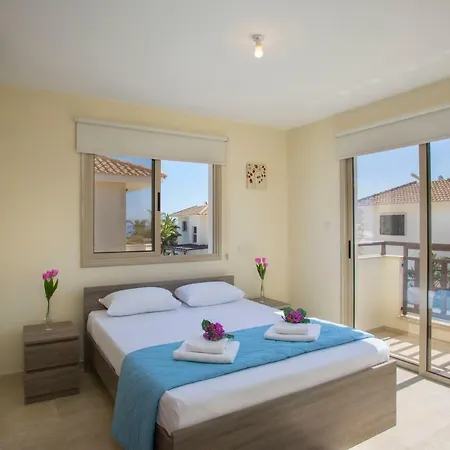 Polyxenia Beach No 10 Villa *