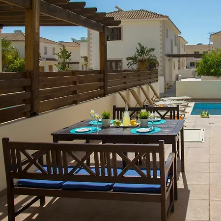 Polyxenia Beach No 10 Villa *